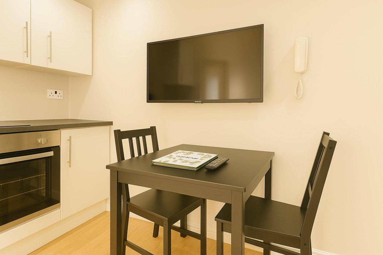 One Bedroom Apartment In City Centre Cardiff Exterior photo